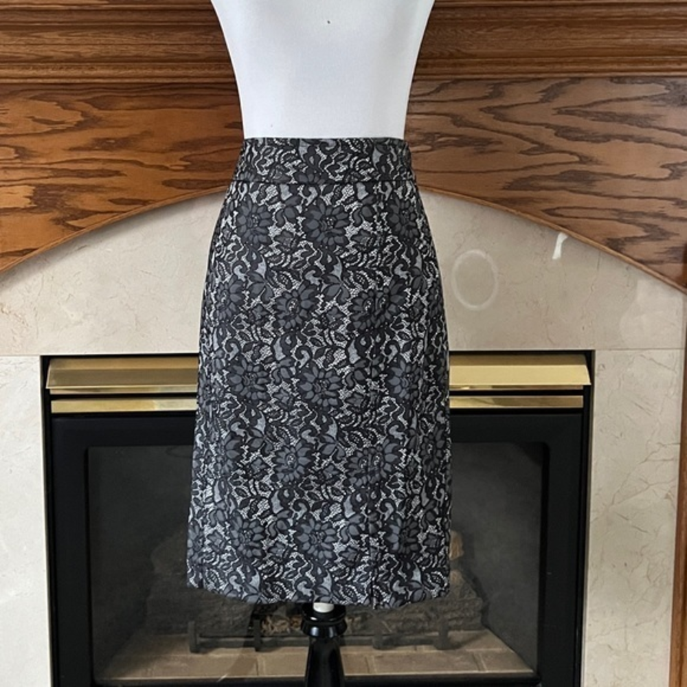 NEW Worthington Stretch Black‎ Gray Modern Fit Lace Pencil Skirt Sz. 10